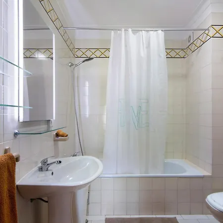 Family View - Da Rocha